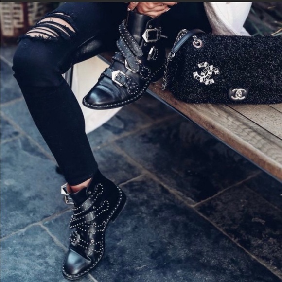 Givenchy Elegant Studded Boot 🖤 - Picture 3 of 16